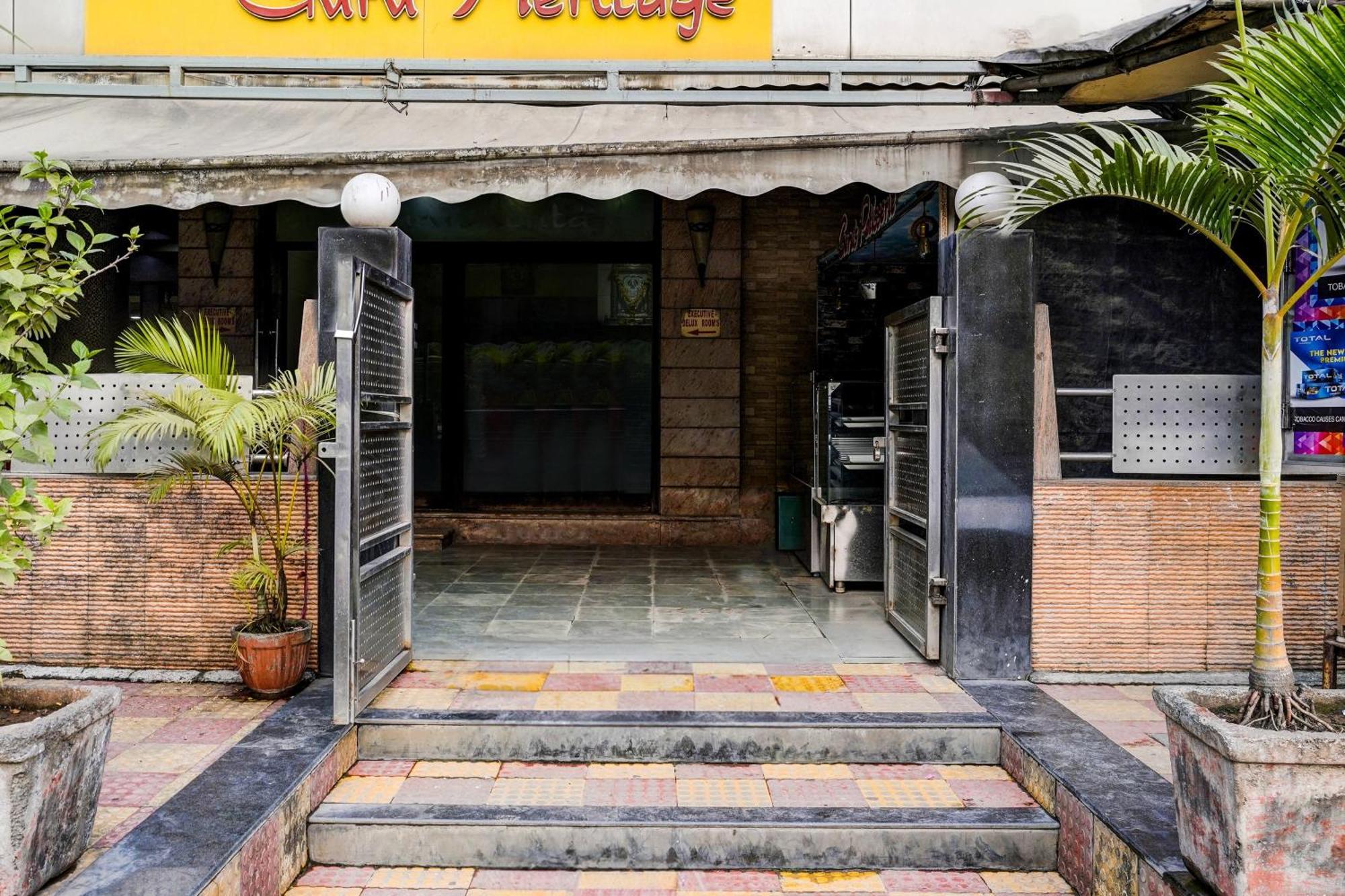 Collection O Guru Heritage Kalamboli Navi Mumbai Exterior foto